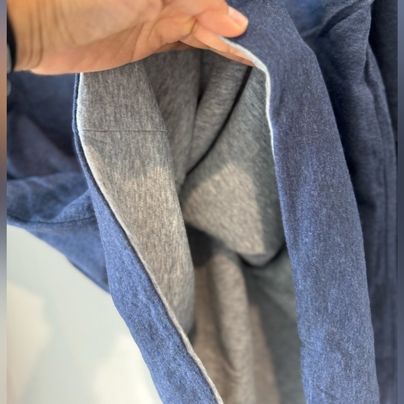 FAHERTY cloud reversible crew shirt in medium M grey heather / navy cream - Picture 15 of 17